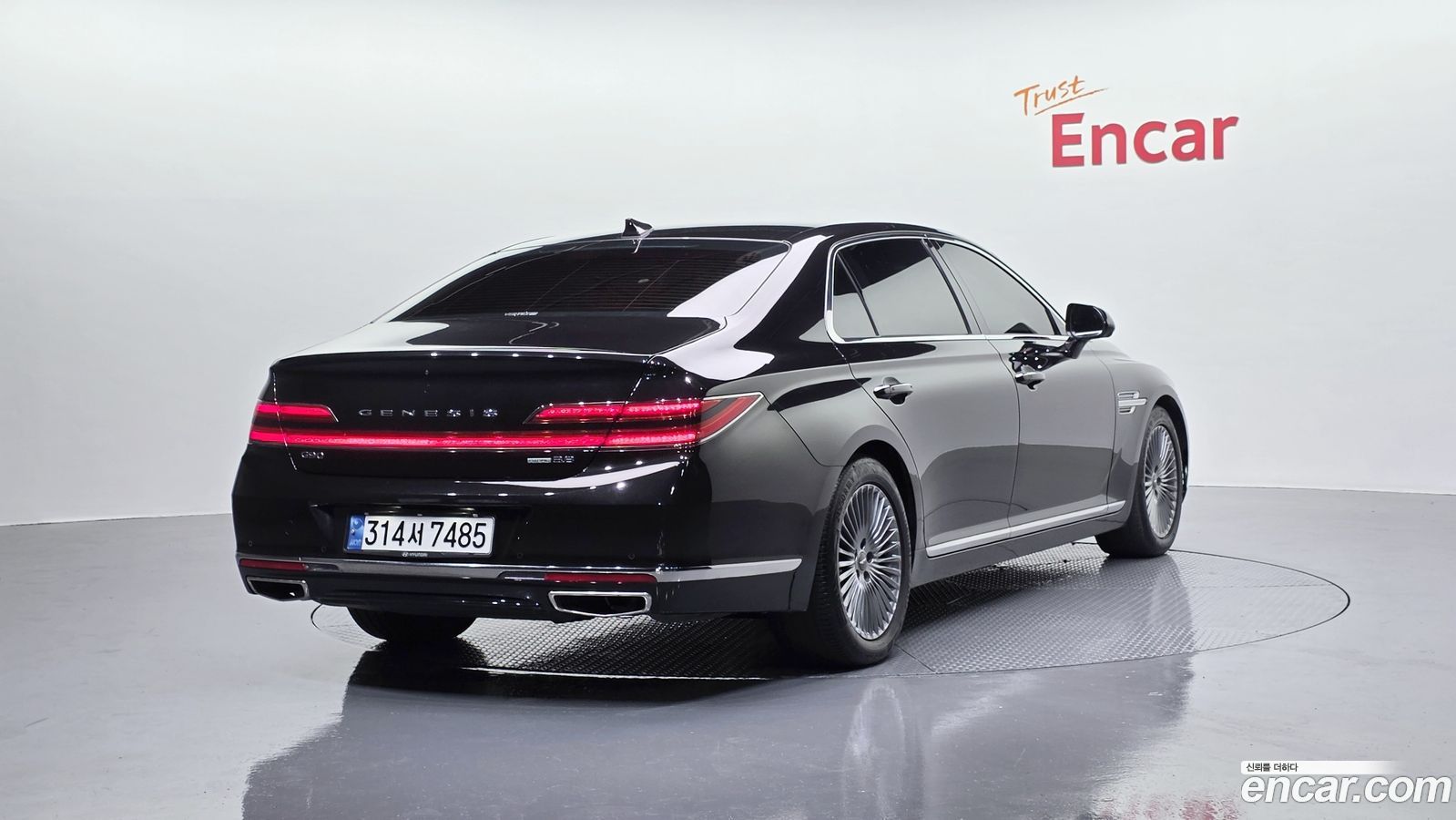 Genesis G90