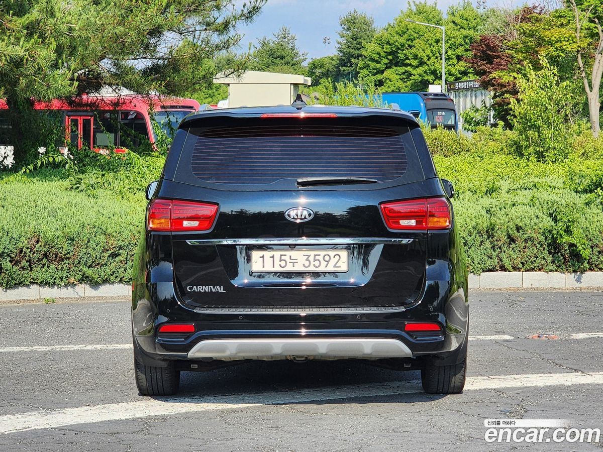 Kia Canival