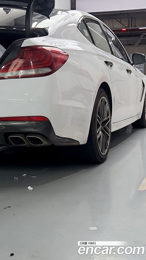 Genesis G70