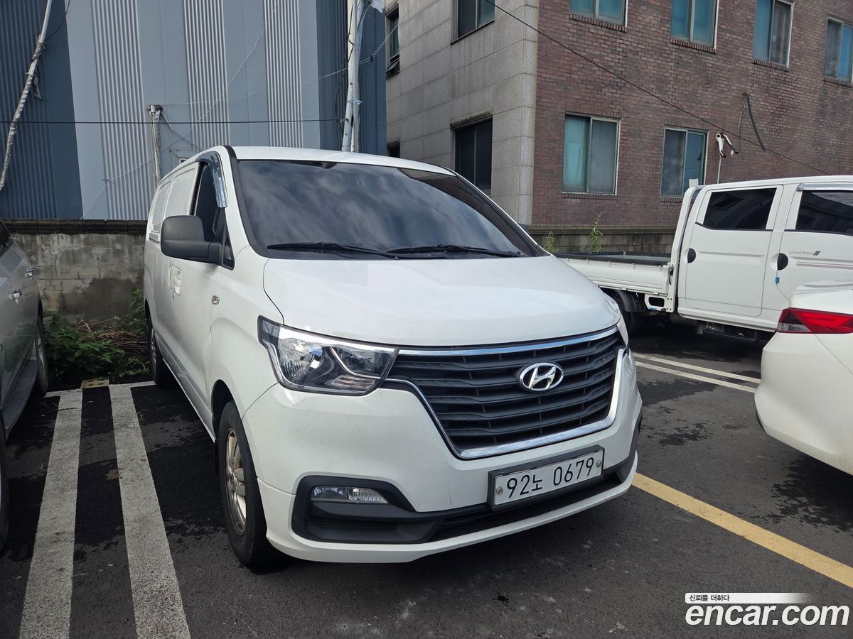 Hyundai Starex