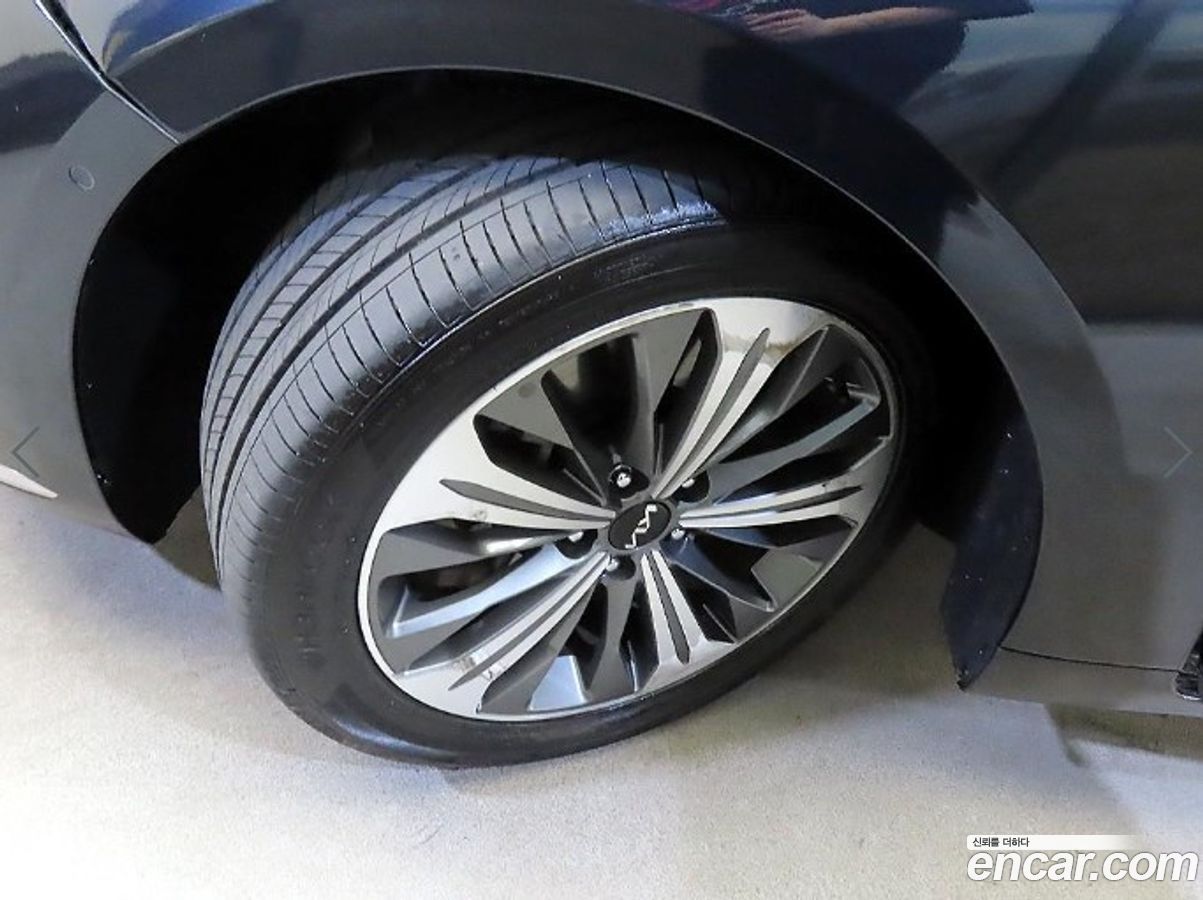 Kia K8