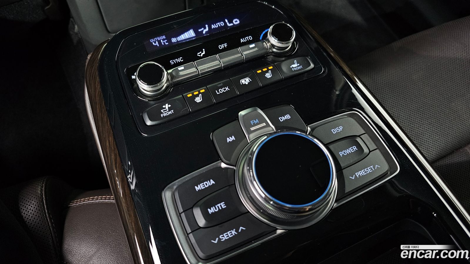 Genesis EQ900