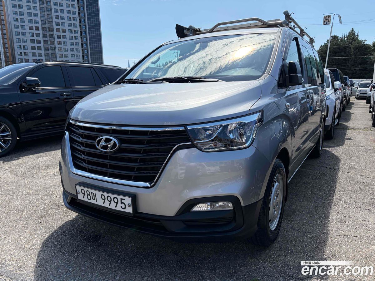 Hyundai Starex