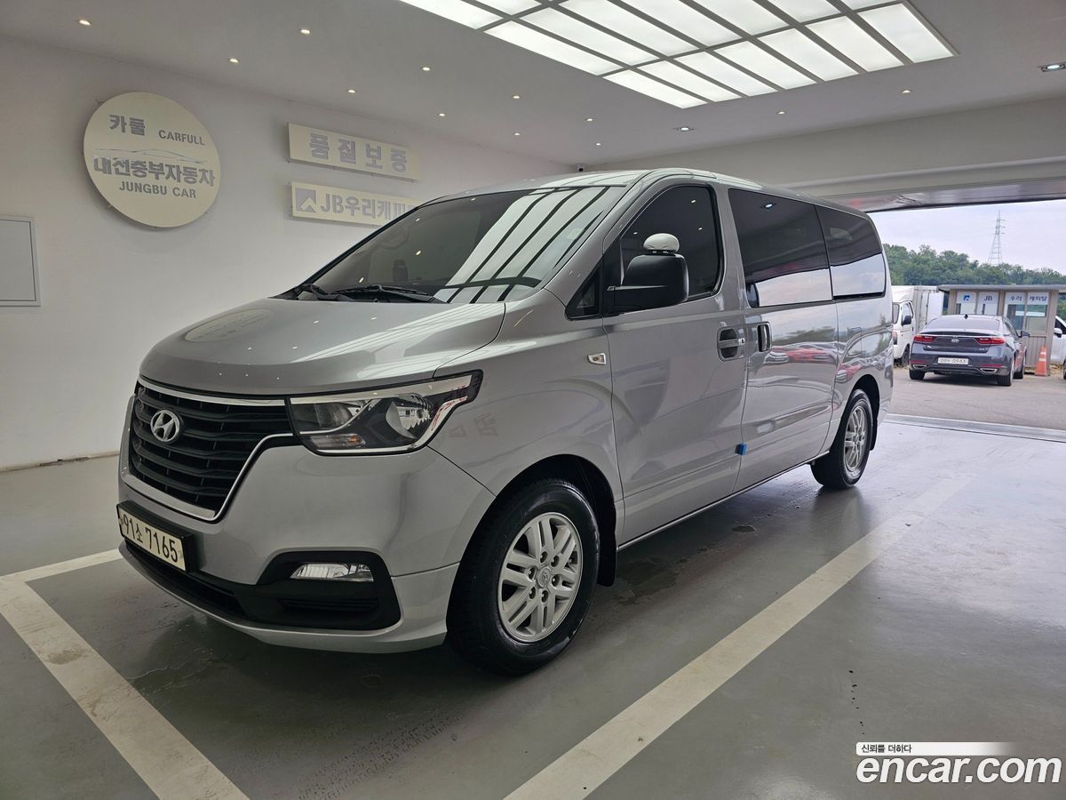 Hyundai Starex