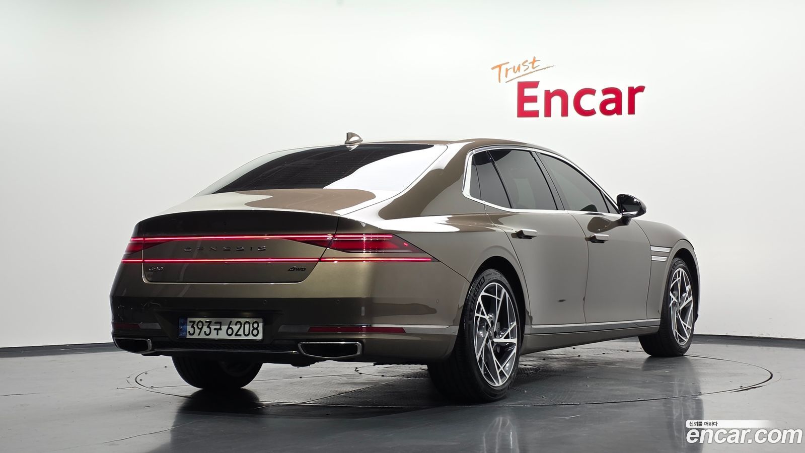Genesis G90