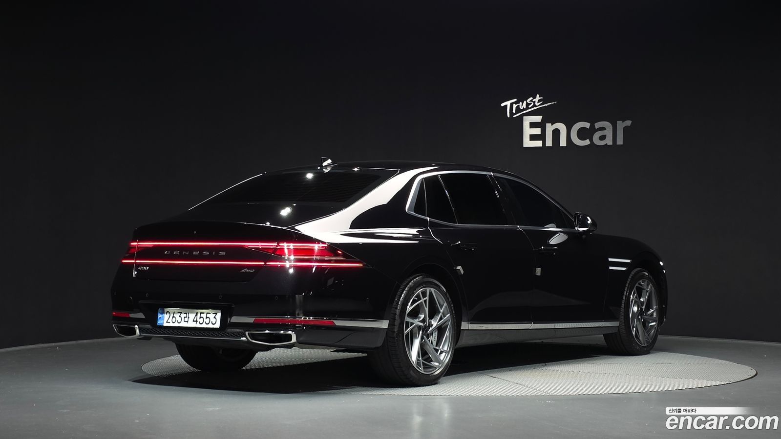 Genesis G90