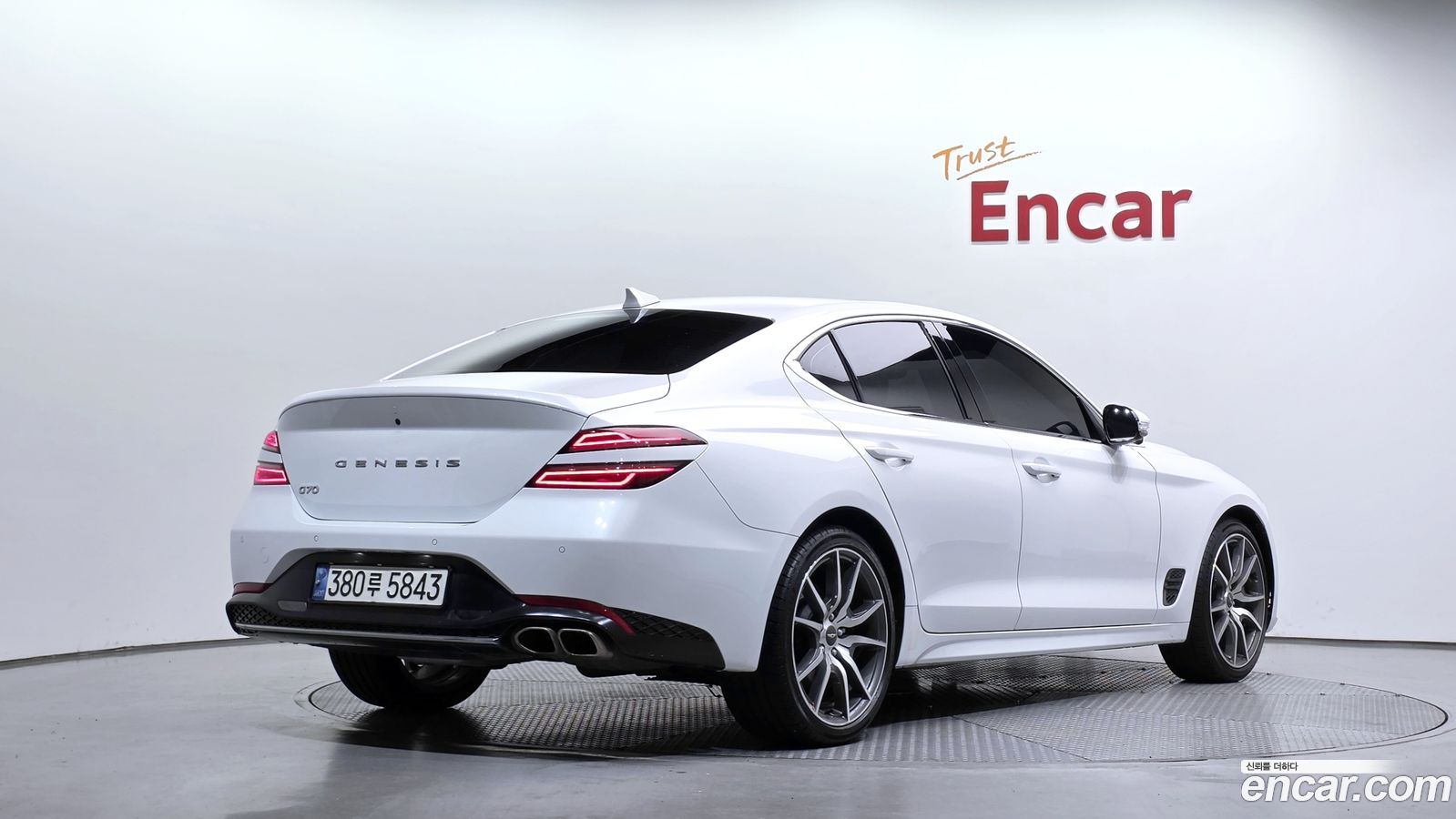 Genesis G70