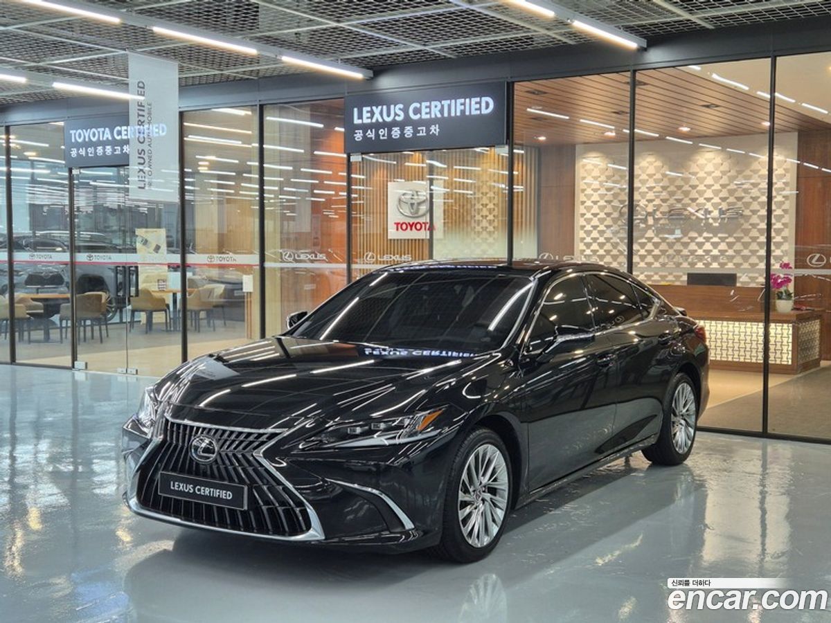 Lexus ES Mk7