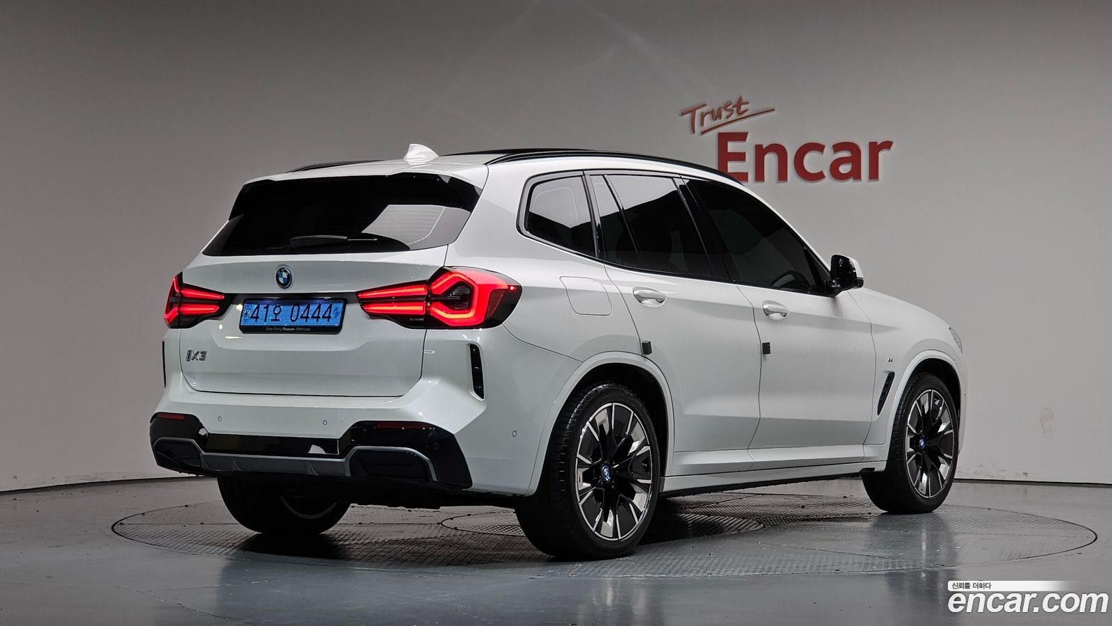 BMW iX3